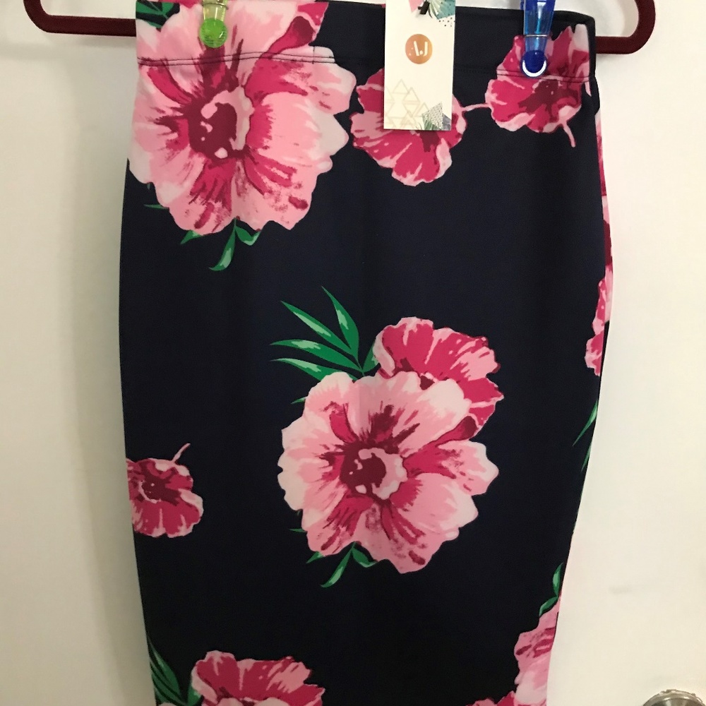 Navy and pink pencil skirt